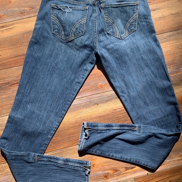 Hollister Women's Blue Jeans Size 0 Zipper Bottom Distressed High Rise Midi - Picture 13 of 13